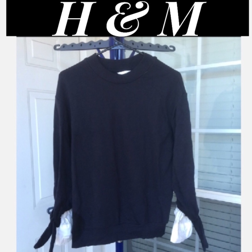 🆕NWOT H&M Sweater with Mock Dress Cuff